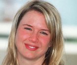 Renée Zellweger en 2000 avec sa bouille ronde et son allure de ronde en pleine santé ! 