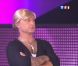 Vincent Lagaf', ici en tenue de professeure de gym, est l'animateur de l'émission  Pouch'le bouton , diffusée le samedi 7 mai sur TF1.