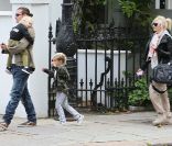 Gwen Stefani, Gavin Rossdale, Kingston et Zuma rendent visite à Gwyneth Paltrow, Chris Martin et leurs enfants, le 7 mai 2011