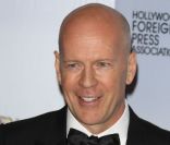 Le film  Lay the Favorite  nous permettra de retrouver le fringuant Bruce Willis, joueur légendaire qui aura pour femme la séduisante Catherine Zeta-Jones 