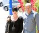 Selma Blair, enceinte et son compagnon Jason Bleick dans les rues de Los Angeles le 10 mai 2011. L'actrice accompagnée de son ami se rendait à son rendez-vous hebdomadaire chez le médecin.