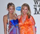 Paris Hilton et sa mère Kathy à la soirée RAce to Erase MS à los Angeles, le 2 mai 2008