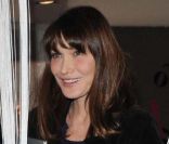 Carla Bruni-Sarkozy au salon du livre de Paris, le 18 mars 2011.