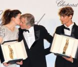 Astrid Bergès-Frisbey, Robert de Niro et Niels Schneider, lors de la remise des prix du Trophée Chopard, à Cannes, le 15 mai 2011
