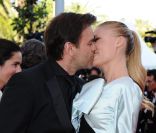 Clovis Cornillac et sa fiancée Lilou : festival de baisers sur red carpet ! 15 mai 2011<br />