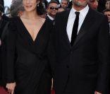 Gilles Lellouche et Mélanie Doutey amoureux à la projection de The Artist, le 15 mai 2011. 64e festival de Cannes<br />