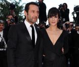Gilles Lellouche et Mélanie Doutey amoureux à la projection de The Artist, le 15 mai 2011. 64e festival de Cannes<br />