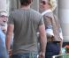 Katherine Heigl déjeune avec son mari Josh Kelley et sa mère Nancy, à Los Angeles le 25 mai 2011