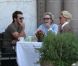 Katherine Heigl déjeune avec son mari Josh Kelley et sa mère Nancy, à Los Angeles le 25 mai 2011, moment agréable en famille