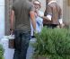 Katherine Heigl déjeune avec son mari Josh Kelley et sa mère Nancy, à Los Angeles le 25 mai 2011