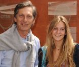 Nicolas de Tavernost et sa fille lors des Internationux de France de Roland-Garros, à Paris, le 28 mai 2011.