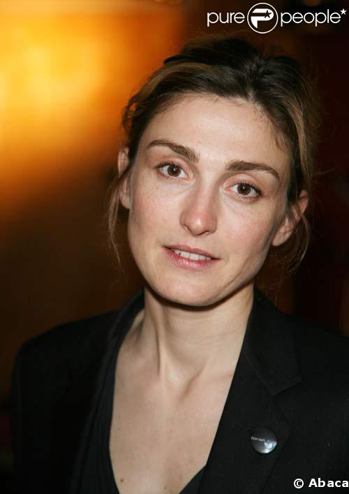Julie Gayet à l'avant-première de Enfances, le 6/05/08