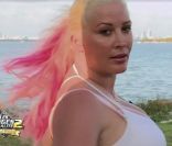 Loana dans les Anges de la télé réalité Miami Dreams le mardi 31 mai 2011 sur  NRJ 12.