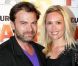 Clovis Cornillac et Lilou Fogli à l'occasion de l'avant-première de  Monsieur Papa , à Paris, le 31 mai 2011.