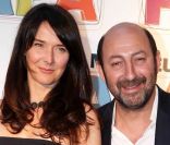 Emmanuelle Cosso Merad et Kad Merad à l\'occasion de l\'avant-première de <em>Monsieur Papa</em>, à Paris, le 31 mai 2011.