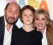 Kad Merad, Gaspard Meier-Chaurand et Michèle Laroque à l'occasion de l'avant-première de  Monsieur Papa , à Paris, le 31 mai 2011.