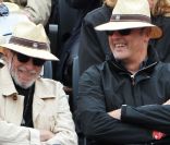 Jean Reno et sa femme Zofia, enceinte, lors d'un match à Roland-Garros, le 31 mai 2011.