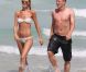 Plutôt que de prendre part aux qualifs pour l'Euro 2012 avec la Mannschaft, Bastian Schweinsteiger soigne son orteil cassé à Miami, avec sa divine chérie le mannequin Sarah Brandner. Le 2 juin 2011, même programme que la veille : promenade les pieds dans l'eau et baignade, seul le bikini a changé !