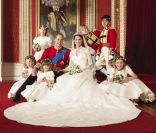 Après avoir fasciné le monde entier, le robe de mariée de Catherine Middleton, duchesse de Cambridge, sera à l'honneur à Buckingham Palace au cours de l'été 2011 : toute la parure de la mariée le 29 avril y sera exposée au public !