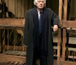 Jorge Semprun est décédé le 7 juin 2011 à l'âge de 87 ans. L'écrivain espagnol sera enterré à Garentreville, en Seine-et-Marne, auprès de sa femme, Colette.
