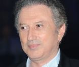  Michel Drucker lors du 4e Prix de l'Ambassadeur ELA au musée du Quai Branly à Paris le 8 juin 2011 