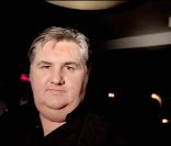 Le Canal Football Club voit partir son atout charme à la fin de la saison 2010-2011 : Isabelle Moreau. Il ne reste plus que des mecs dans  L'Equipe  d'Hervé Mathoux...