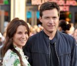 Jason Bateman et sa femme Amanda Anka à l'avant-première de  Green Lantern  au Grauman's Chinese Theatre de Los Angeles, le 15 juin 2011.