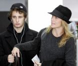 Robin Wright et son fils Hopper en janvier 2011<br />