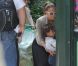 Jennifer Lopez et ses jumeaux Emme et Max au Parc Monceau à Paris le 16 juin 2011