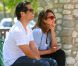 Jessica Alba profite d'un moment en famille au parc avec son mari Cash Warren et leur poupée de 3 ans, Honor. Los Angeles, 18 juin 2011