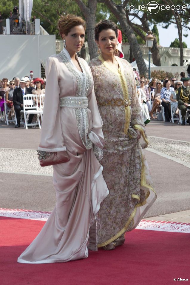 الأميرة للا مريم و ابنتها الاميرة سكينة ابهرتا ضيوف عرس موناكو  بالقفطان المغربي 653236-la-princesse-lalla-meryem-soeur-du-roi-637x0-2