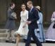  Une petite robe Sarah Burton pour Alexander McQueen, et voilà comment Kate Middleton rime de plus en plus avec icône. 
 Le prince William et la duchesse Catherine de Cambridge poursuivaient  leur Royal Tour 2011 du Canada lundi 4 juillet 2011 du côté de l'Île du  Prince Edouard. 