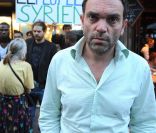 Yann Moix au grand meeting organisé pour une Syrie démocratique, le 4 juillet 2011.