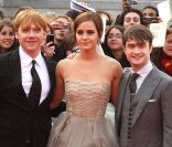 Rupert Grint, Emma Watson et Daniel Radcliffe lors de l'avant-première mondiale de Harry Potter et les Reliques de la mort - partie II le 7 juillet 2011 à Londres