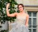 Emma Watson, habillée d'une robe Oscar de la Renta, lors de l'avant-première mondiale de Harry Potter et les Reliques de la mort - partie II le 7 juillet 2011 à Londres