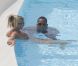 Theo Walcott et sa compagne Melanie Slade s'amusent dans le Sud de la France le 24 juin 2011
