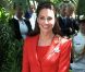 Un simple manteau robe Catherine Walker suffit à éclairer le visage de la duchesse de Cambride, décidément classe et irrésistible.