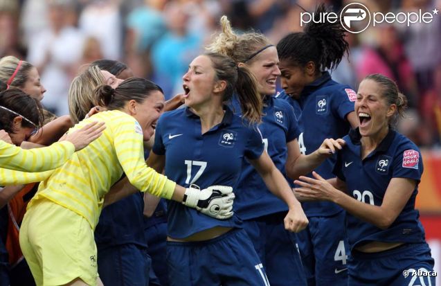 Gaëtane Thiney et les Bleues au coeur d'un des grands moments de liesse du Mondial 2011 en Allemagne, dont elles ont fini 4e.