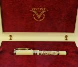  Le stylo Montblanc en édition exclusive, avec lequel les mariés ont signé les registres. 
 Installée au Musée océanographique de Monaco jusqu'au 22 novembre 2011, l'exposition L'Histoire du Mariage princier voulue par Stéphane Bern, ami personnel du prince Albert, rencontre déjà un franc succès. 