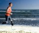 Oscar Pistorius, athlète sud-africain, handicapé, sur la plage de Grosseto, en Italie le 10 juillet 2011