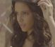 Shy'm profite de la chaleur de l'été new-yorkais pour faire la fête dans le clip de  Tourne , quatrième extrait de l'album  Prendre l'air . Quitte à prendre l'eau et à fnir toute mouillée avec son apollon !