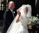 Zara Phillips et et son papa Mark, lors de son mariage à Edimbourg, en Ecosse, le samedi 30 juillet 2011.
