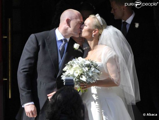 Zara Phillips et Mike Tindall lors de leur mariage à Edimbourg, en Ecosse, le samedi 30 juillet 2011.