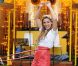 Kelly Brook : Déhanchés sexy et sourire radieux, elle reprend goût à la vie