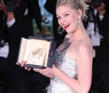 Kirsten Dunst et son prix d'interprétation féminine à Cannes en mai 2011 