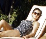 Les ados passent leur temps à la plage, dans le remake de Beverly Hills, 90210 !