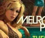 Dans Melrose Place, nouvelle génération, les filles sont souvent en maillots !