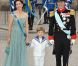 Le prince Christian avec ses parents au mariage de sa marraine Victoria de Suède le 19 juin 2010.
La princesse Victoria de Suède est enceinte de son premier enfant, dont la naissance est attendue pour mars 2012. Mais l'héritière suédoise a déjà une solide expérience de marraine !