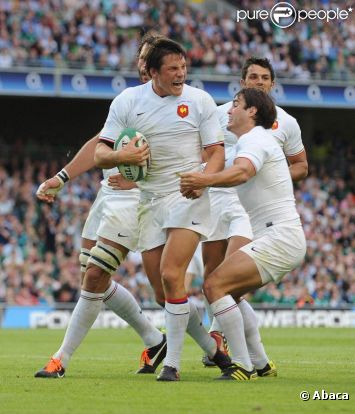 Fraçois Trinh-Duc, demi d'ouverture de Montpellier et du XV de France, a pu accueillir son premier enfant avant de s'envoler pour le Mondial en nouvelle-Zélande : Théo est né le 23 août 2011 !