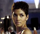 Image du film James Bond - Meurs un autre jour avec Halle Berry 